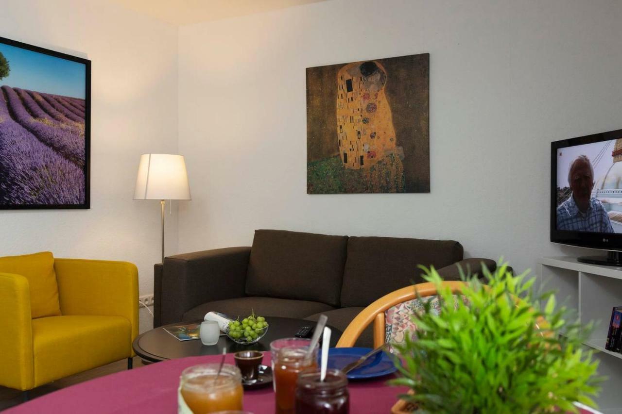 Blumenmeer Appartment Ober-Hambach Bagian luar foto